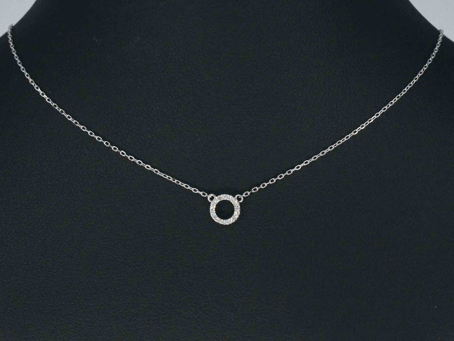Witgouden hanger met diamant