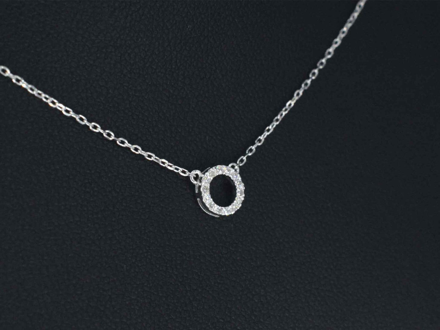 Witgouden hanger met diamant