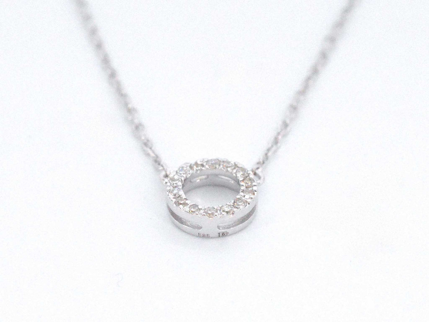 Witgouden hanger met diamant