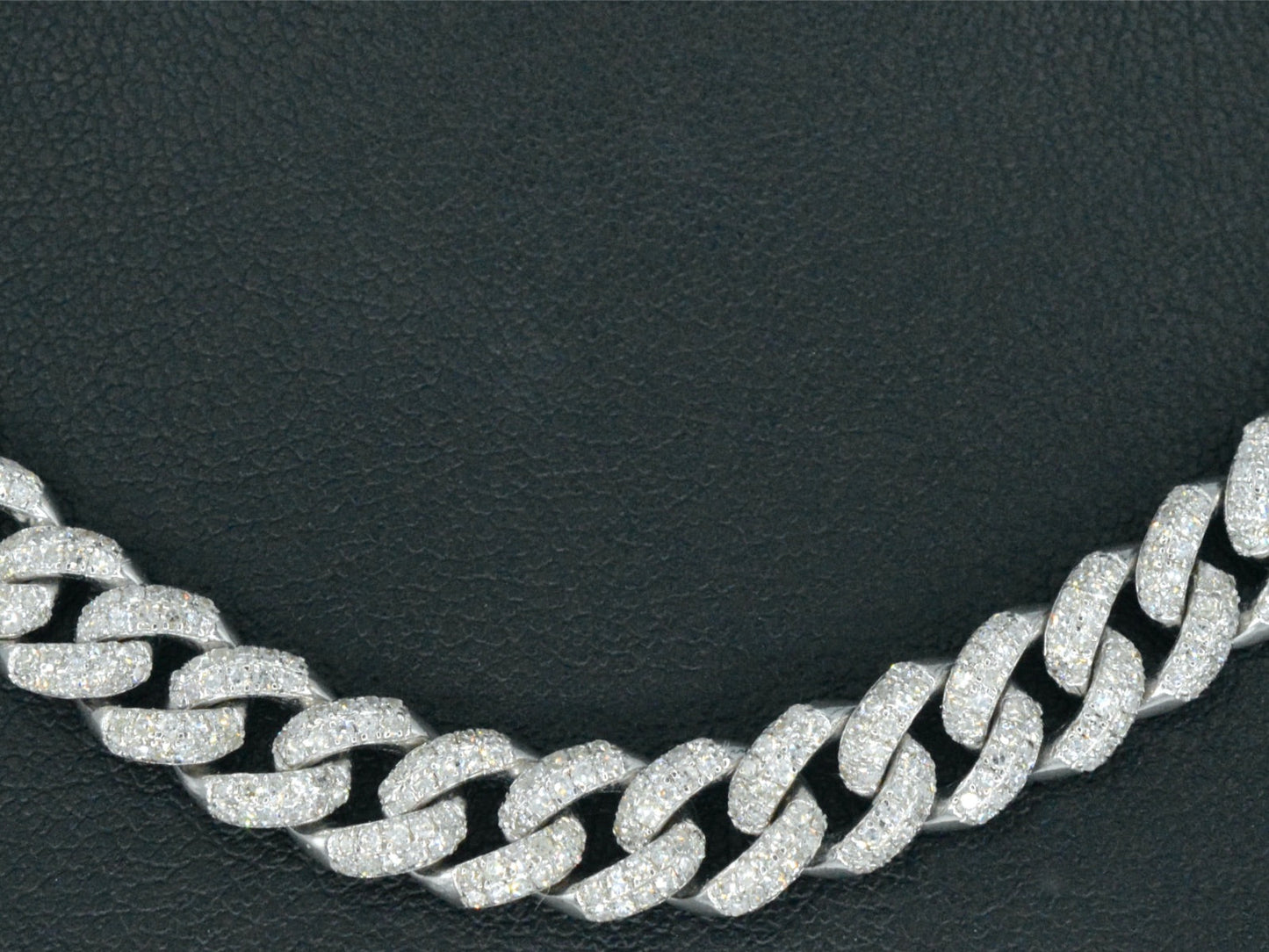 Witgouden cuban ketting vol met diamanten 8.50 carat