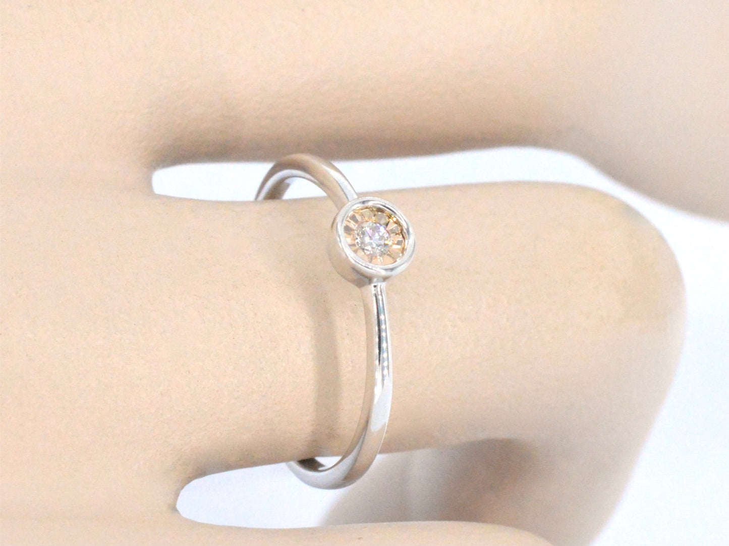 Witgouden ring met roze diamant