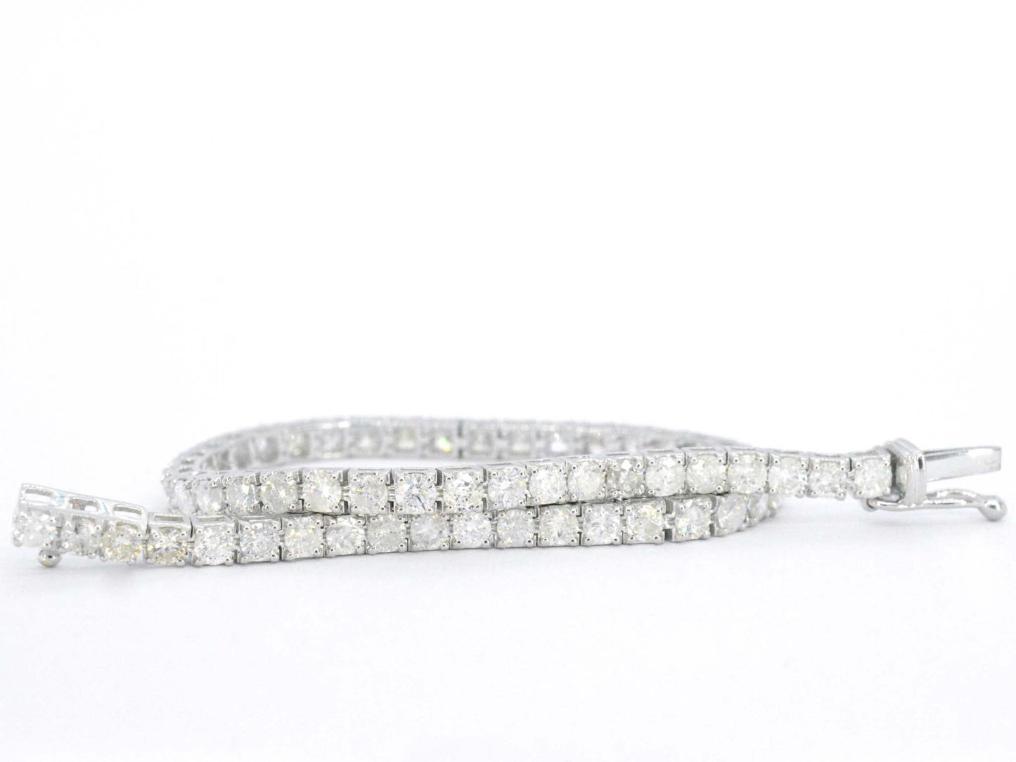 Witgouden armband met diamanten 5.40 carat