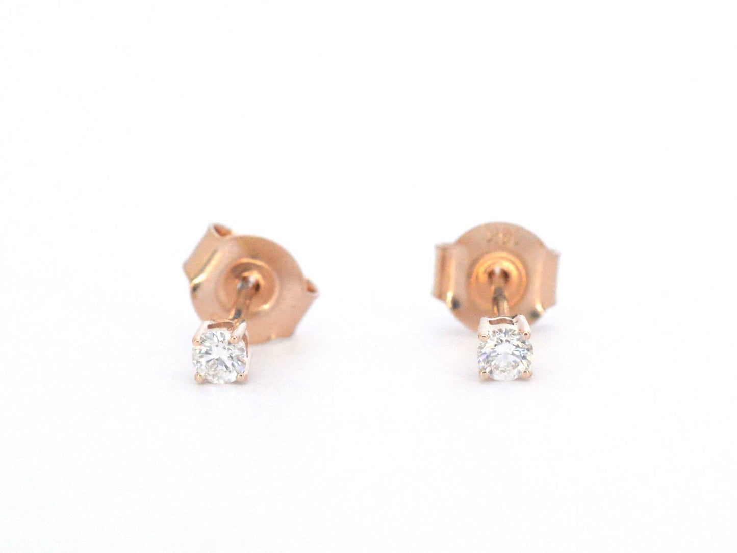 Rosegouden oorbellen met diamant