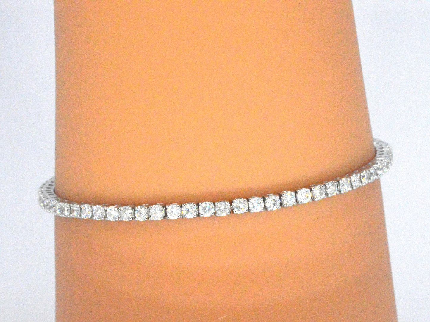 Witgouden armband met diamanten 3.50 carat