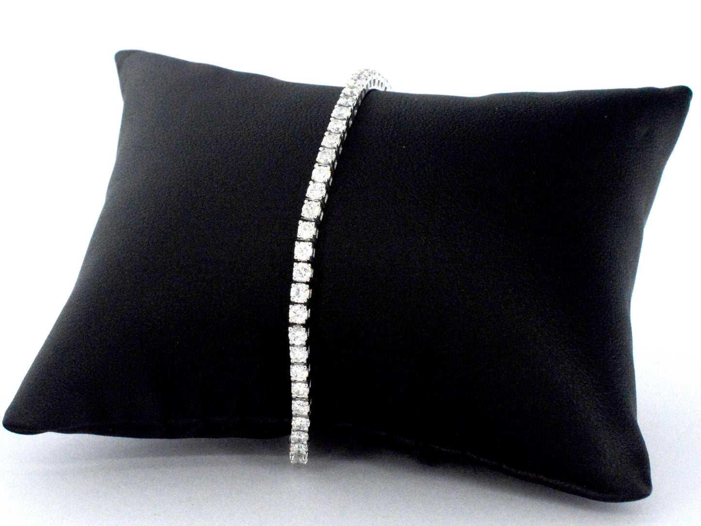 Witgouden armband met diamanten 3.50 carat