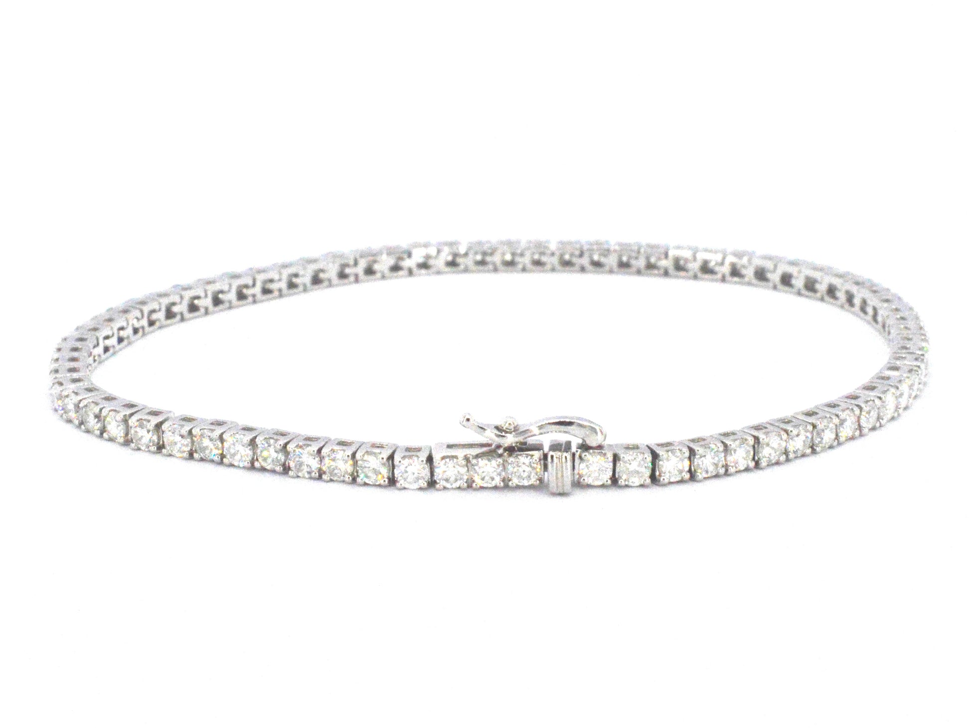 Witgouden armband met diamanten 3.50 carat