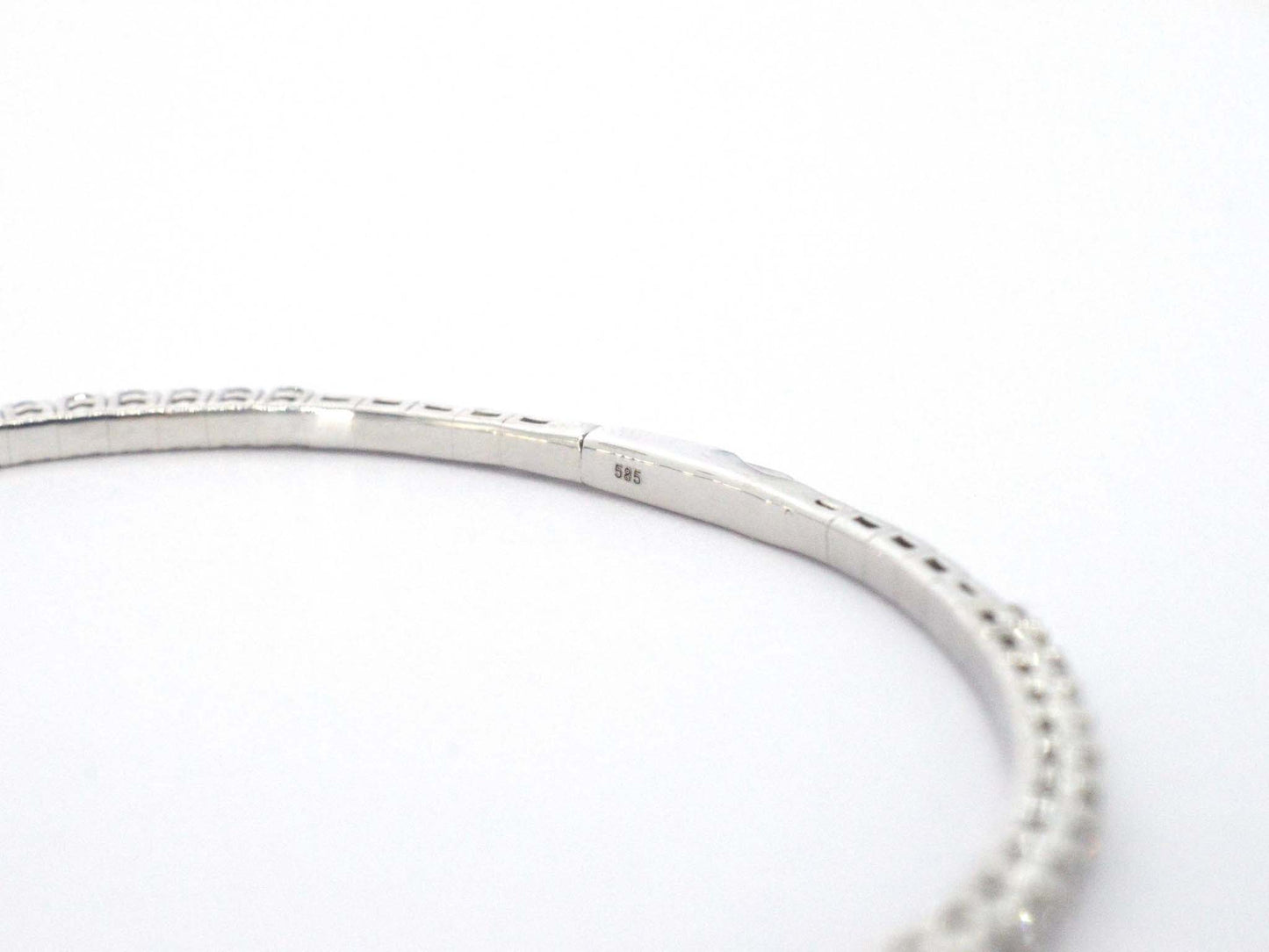 Witgouden flexibele armband met diamant 2.50 carat