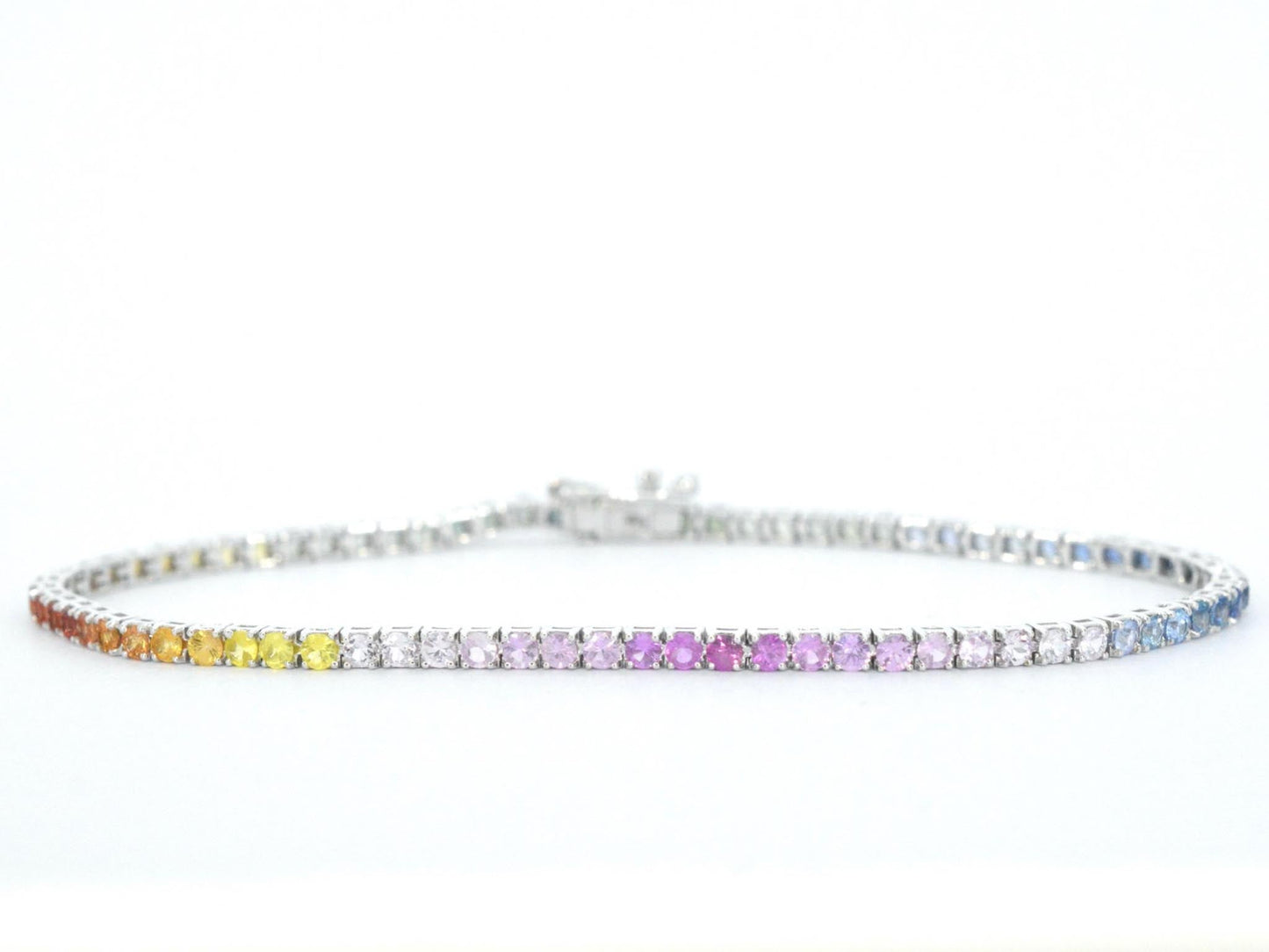 Gouden tennisarmband met 3.00 carat saffieren