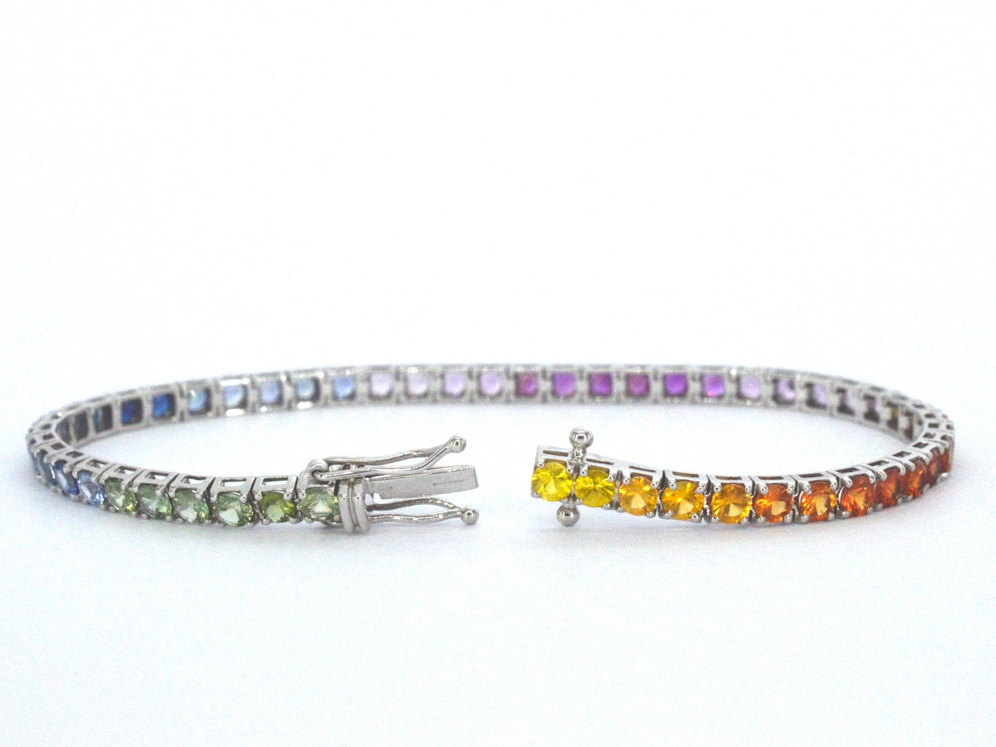 Gouden tennisarmband met 8.50 carat saffieren