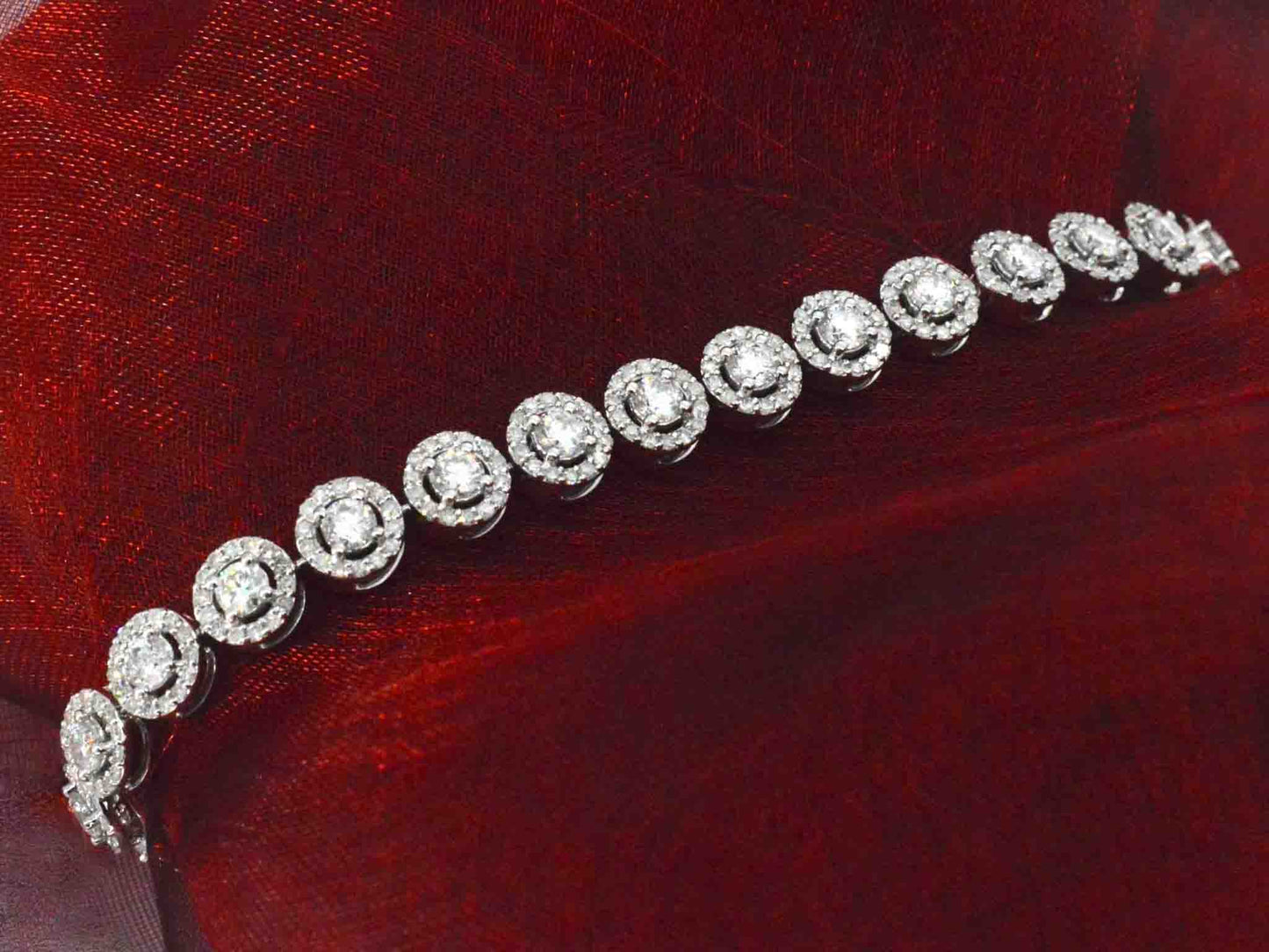 Witgouden armband met diamanten en briljanten 5.50 carat