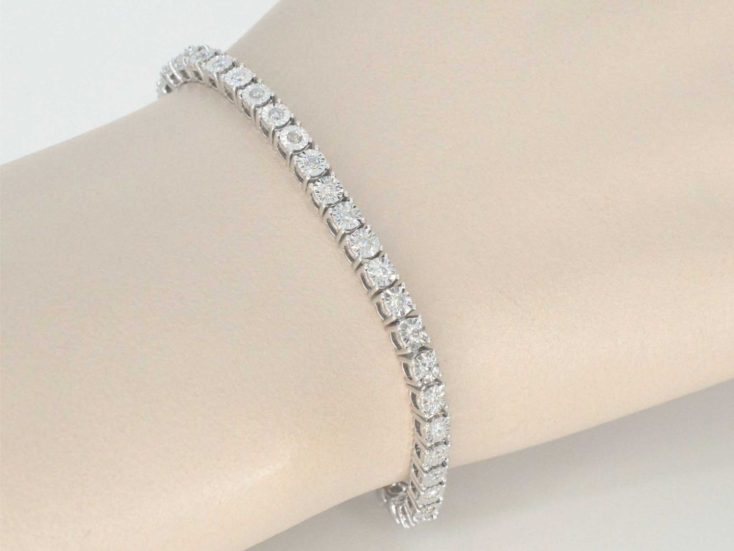 Witgouden tennisarmband met diamanten 1.00 carat