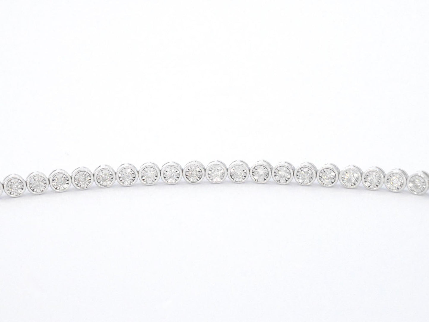 Witgouden armband vol met diamanten gezet