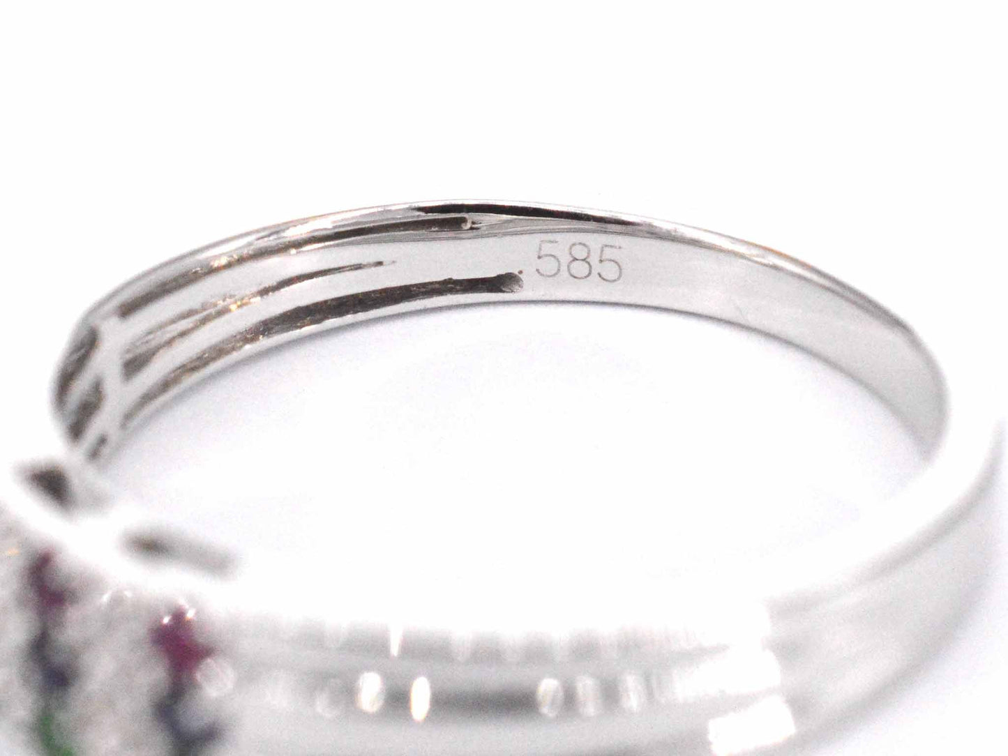 Witgouden ring met diamant en multicolour edelstenen