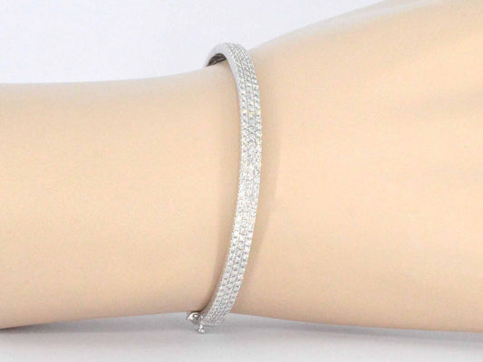 Witgouden vaste armband met briljant geslepen diamant