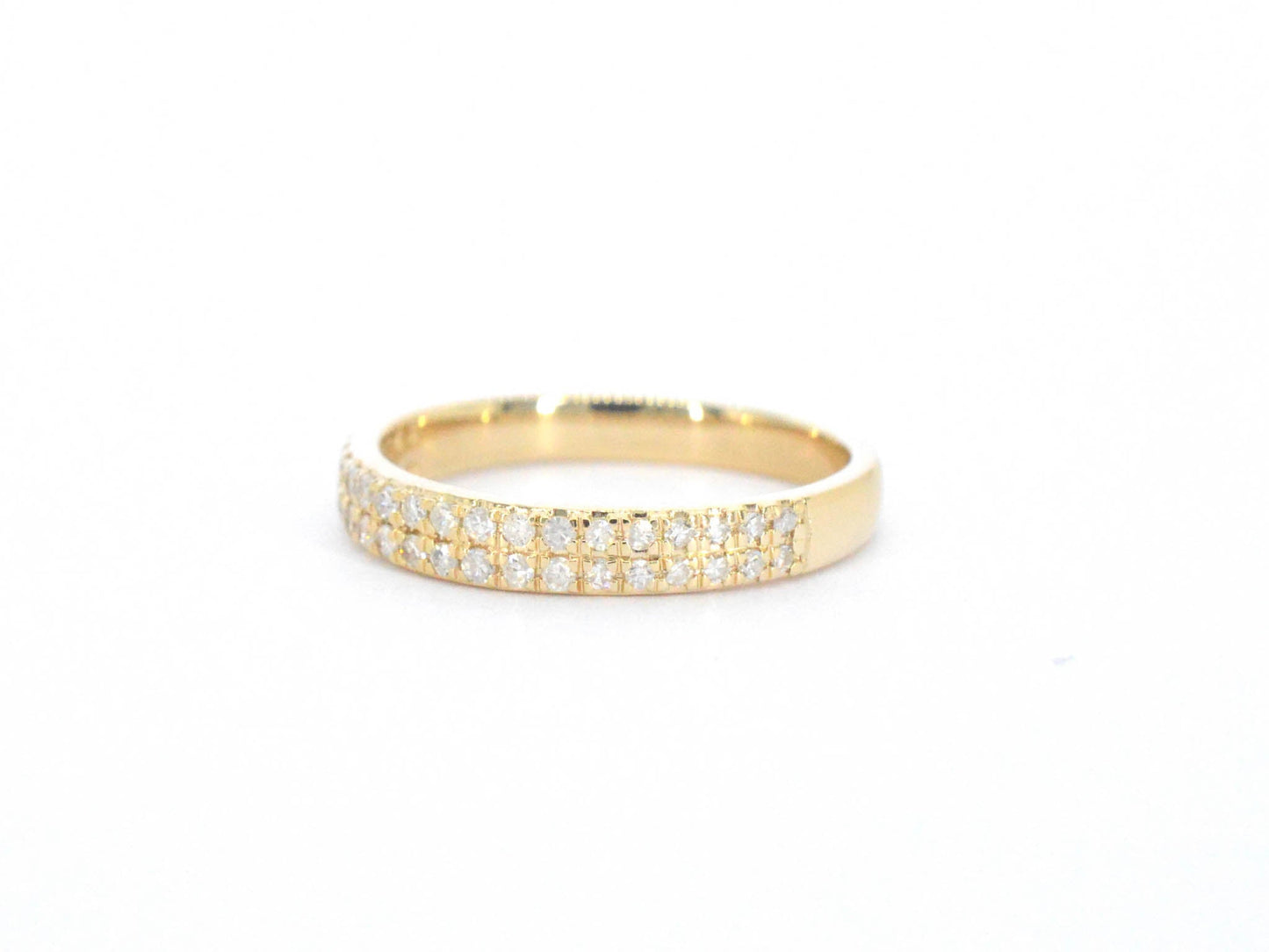 Gouden rijring met diamanten