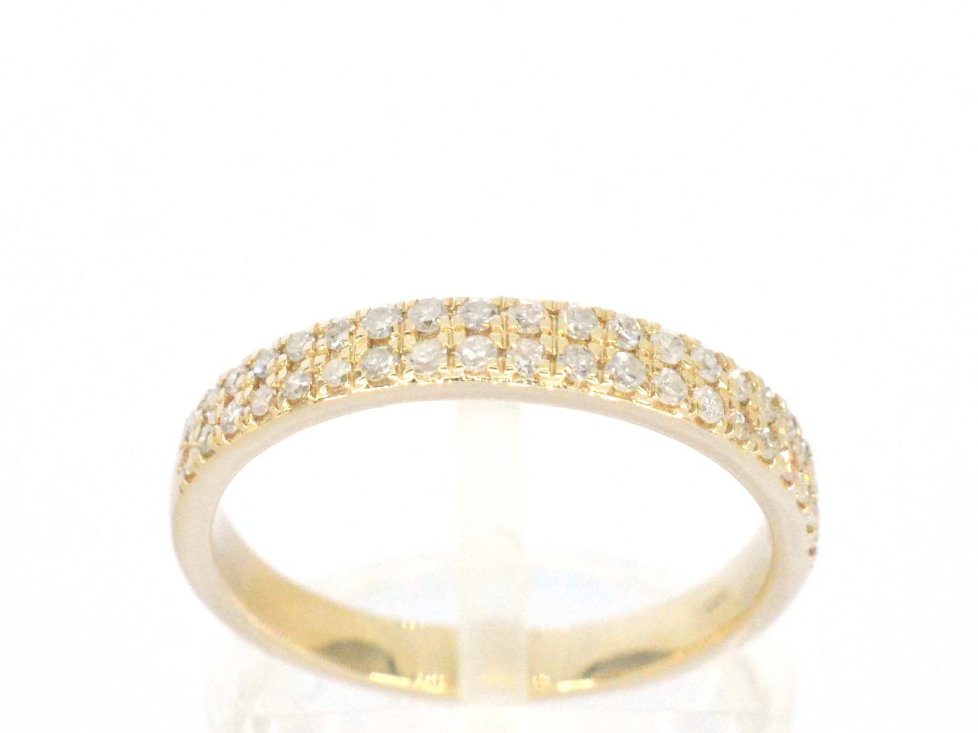 Gouden rijring met diamanten