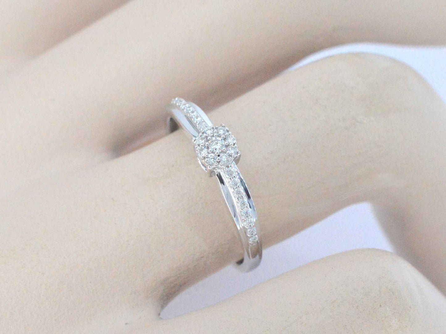 Witgouden ring met diamanten