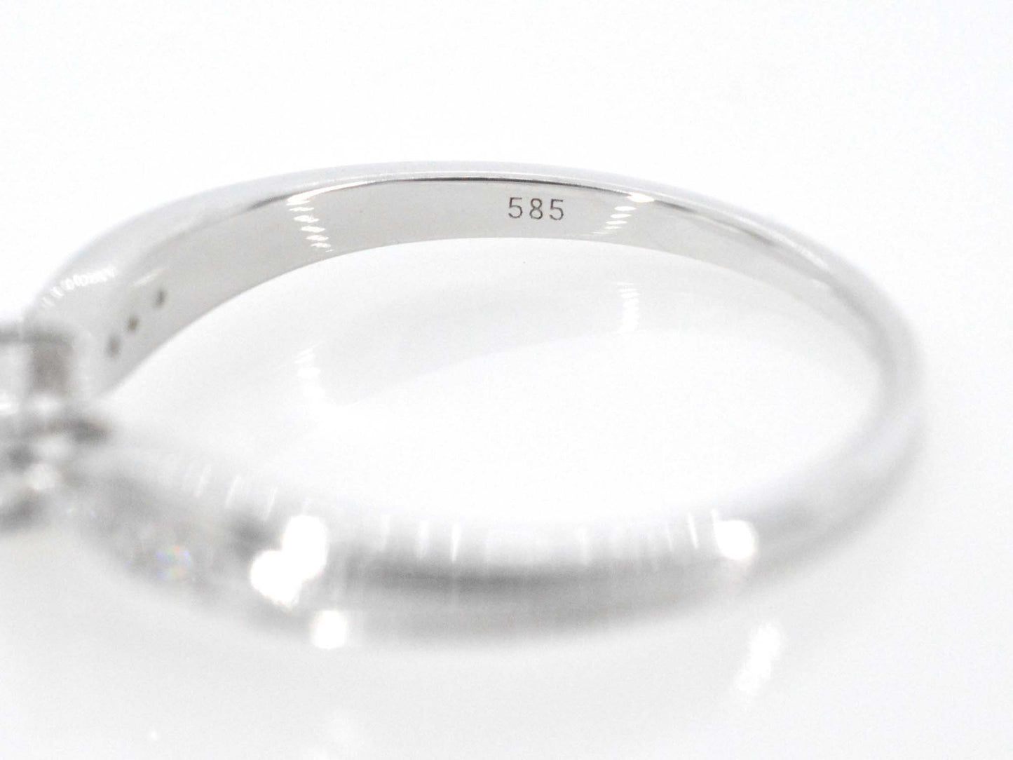 Witgouden ring met diamanten
