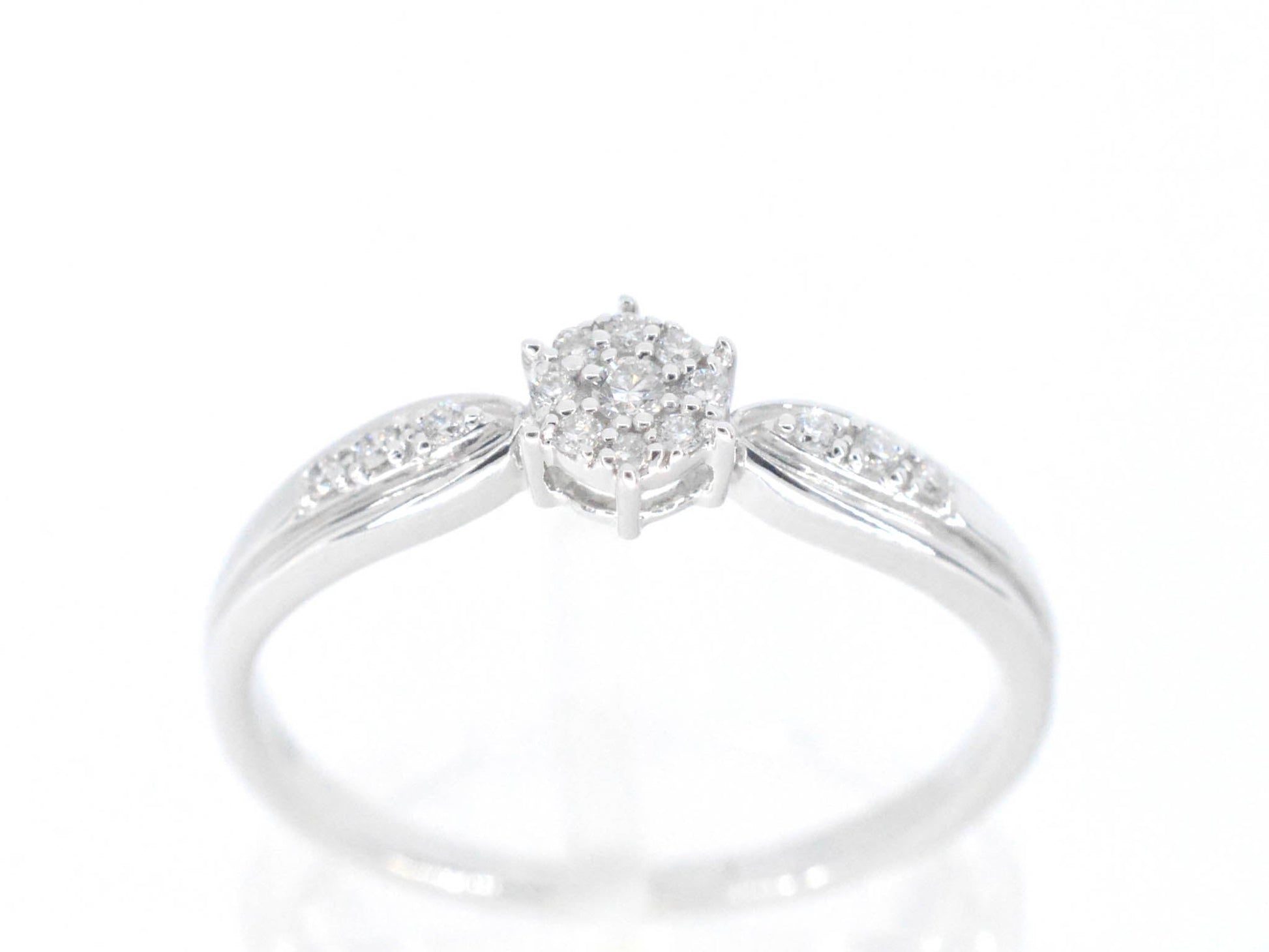 Witgouden ring met diamanten