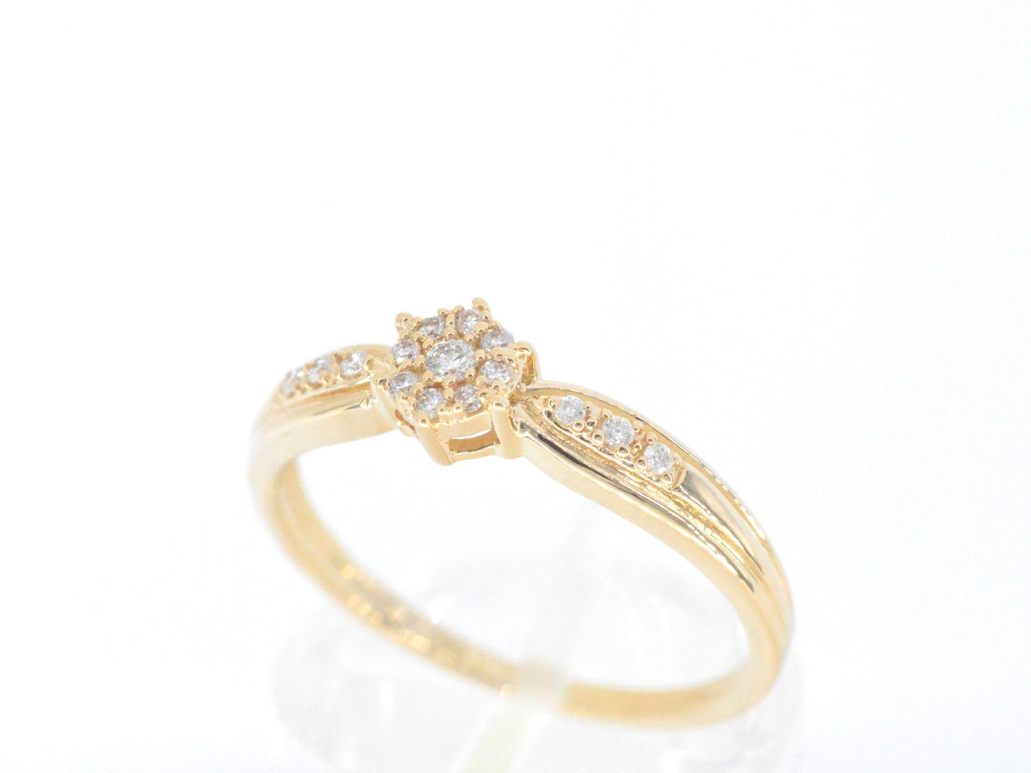 Gouden ring met diamanten