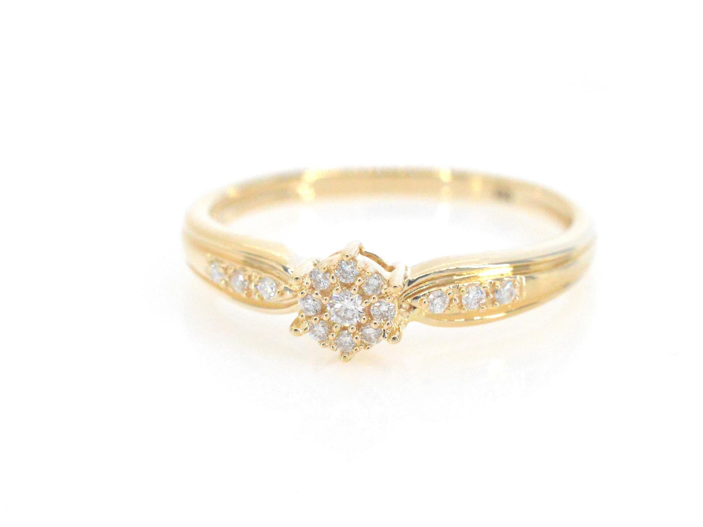 Gouden ring met diamanten