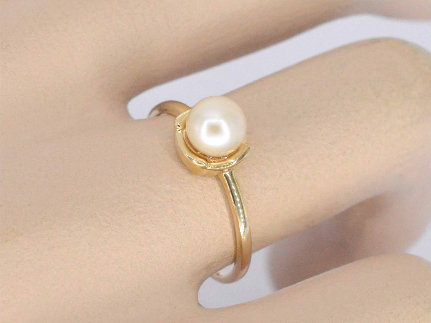 Gouden ring met een parel