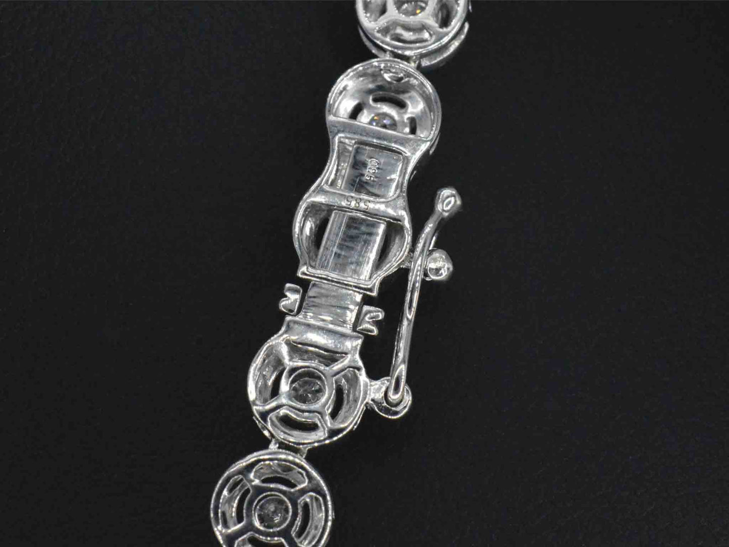 Witgouden collier met diamanten en briljanten 12.50 carat