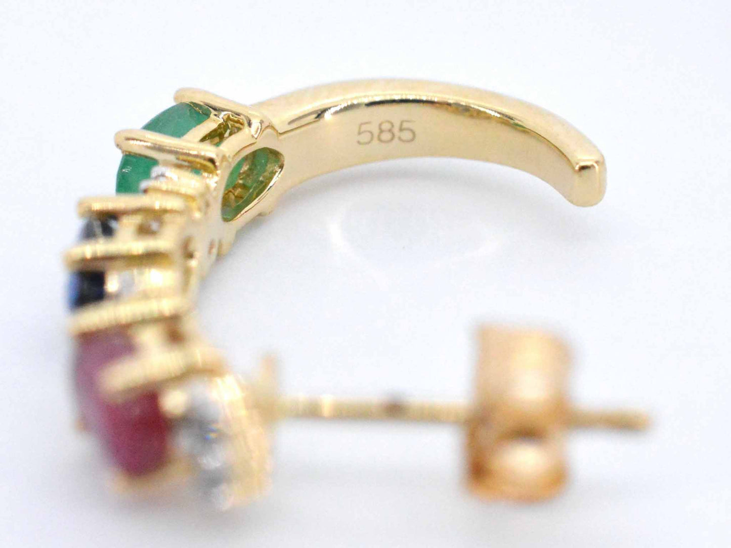 Gouden oorbellen met multicolour edelstenen en diamant