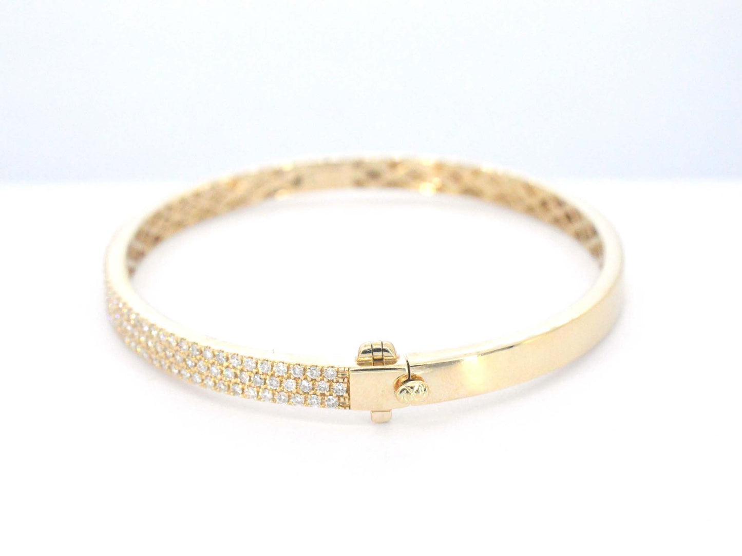 Gouden vaste armband met briljant geslepen diamant