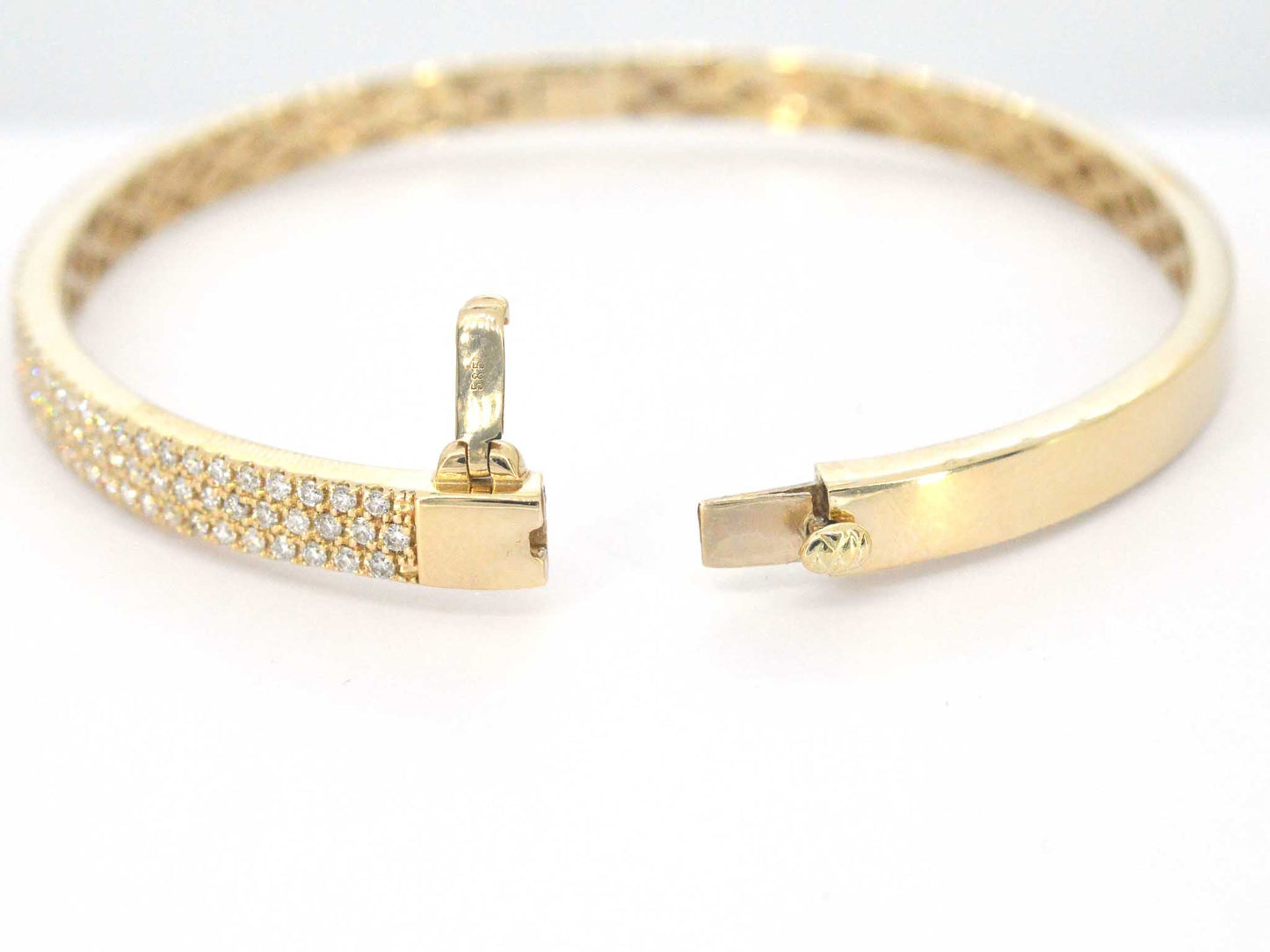 Gouden vaste armband met briljant geslepen diamant