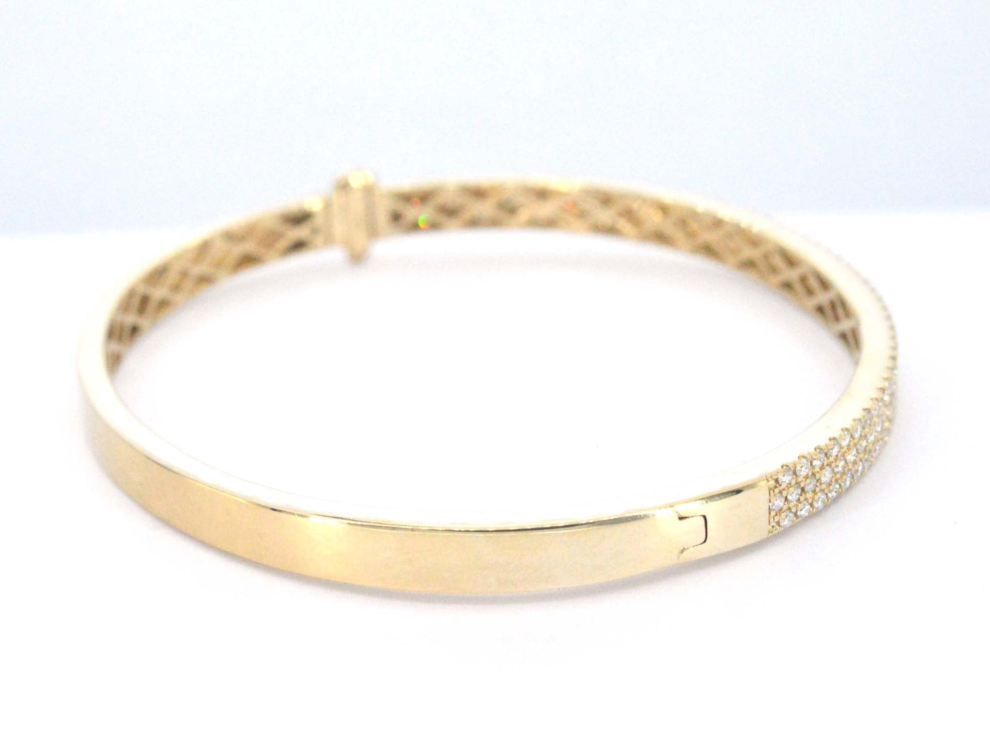Gouden vaste armband met briljant geslepen diamant