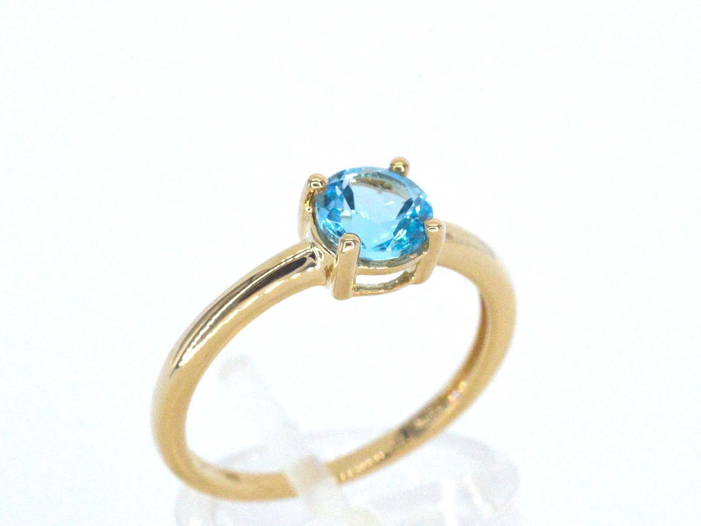 Gouden ring met topaas