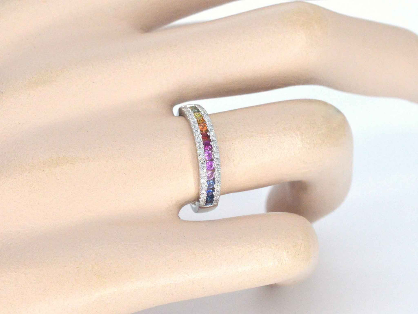 Witgouden ring met diamanten en multicolor saffieren