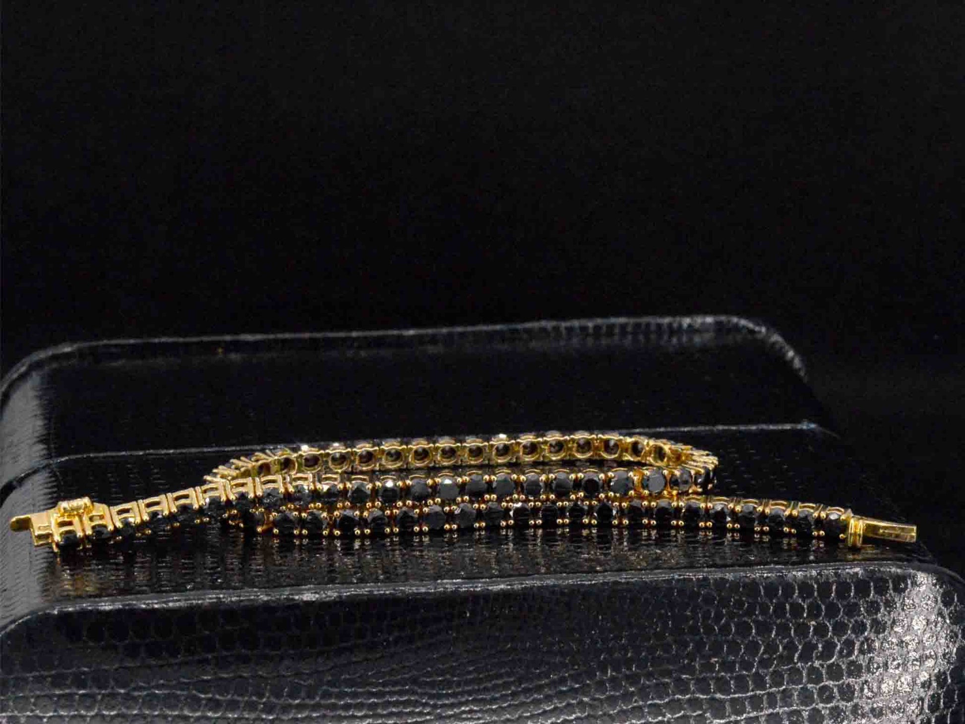 Gouden armband met 7.00 carat zwarte Briljant geslepen diamanten