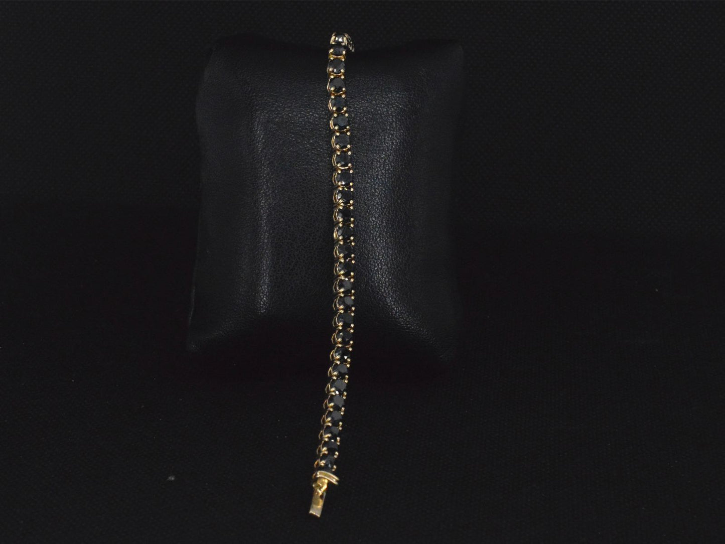 Gouden armband met 16.00 carat zwarte Briljant geslepen diamanten
