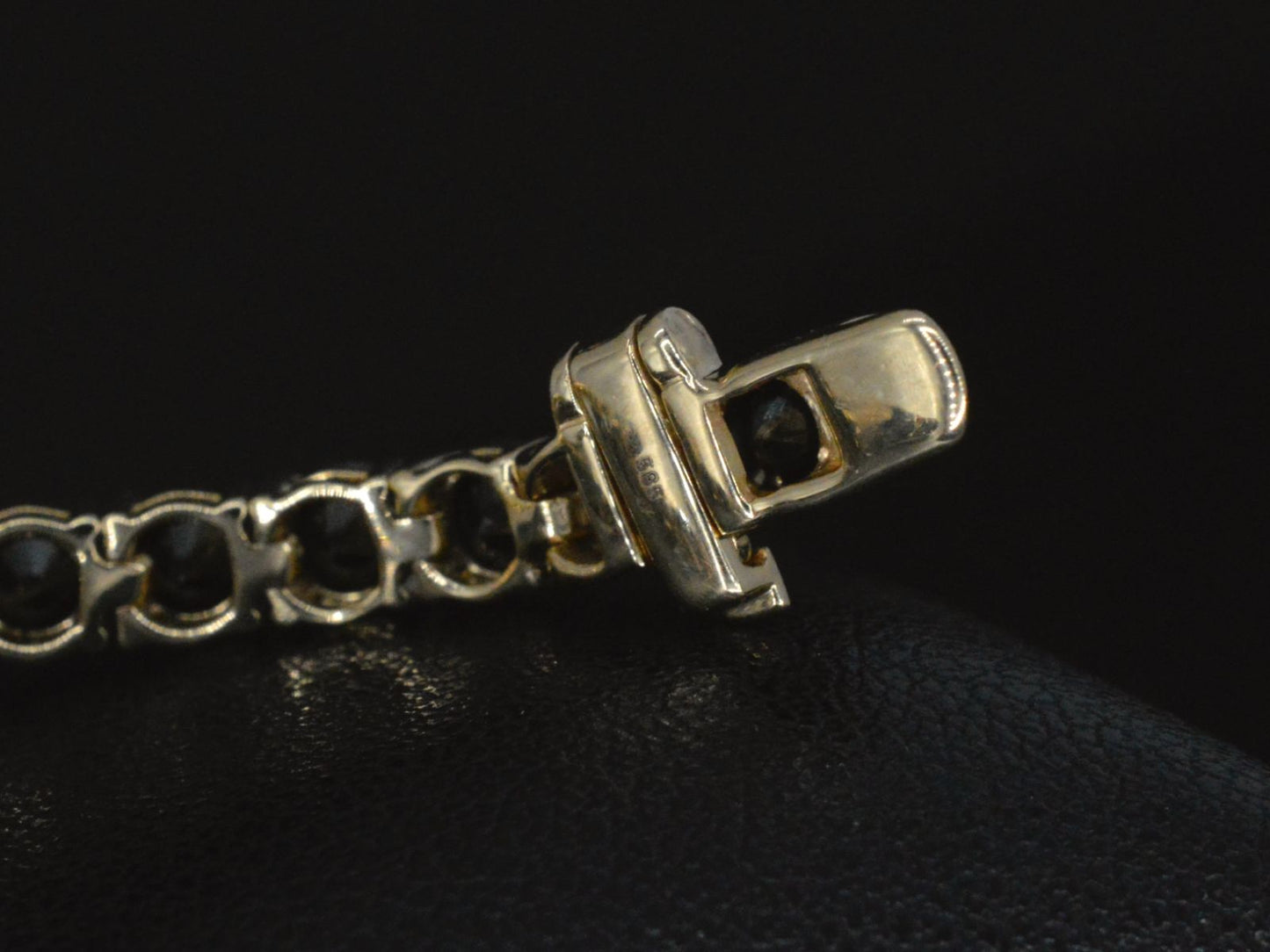 Gouden armband met 16.00 carat zwarte Briljant geslepen diamanten