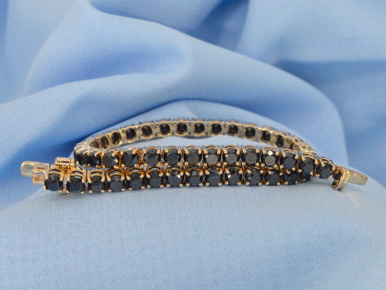 Gouden armband met 16.00 carat zwarte Briljant geslepen diamanten