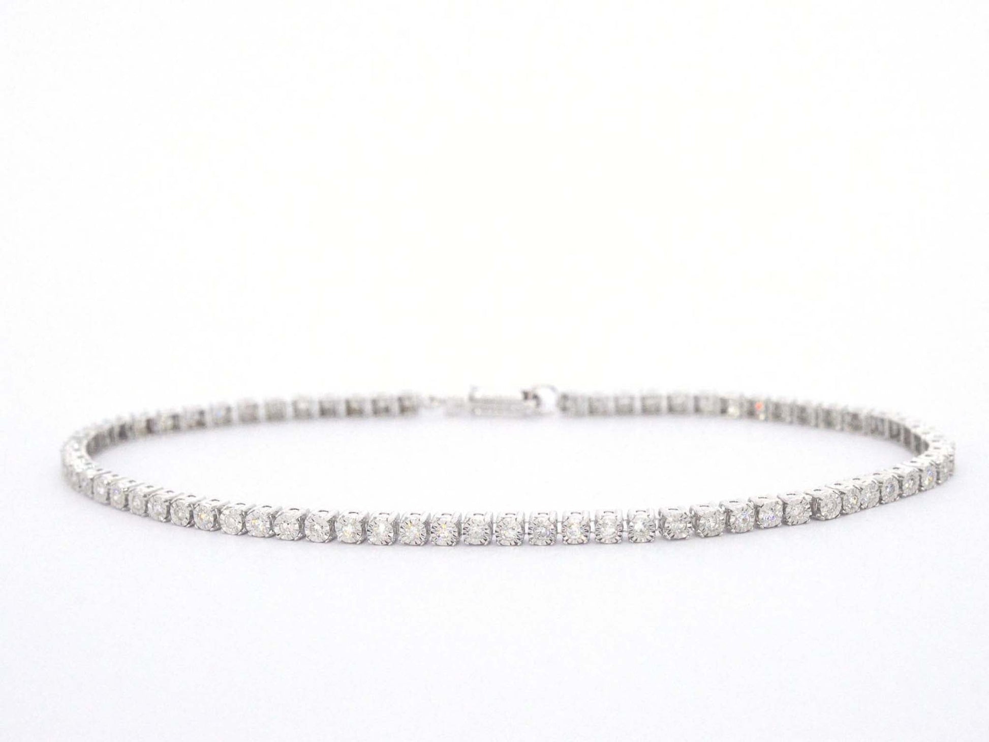 Witgouden tennis armband met natuurlijke diamanten