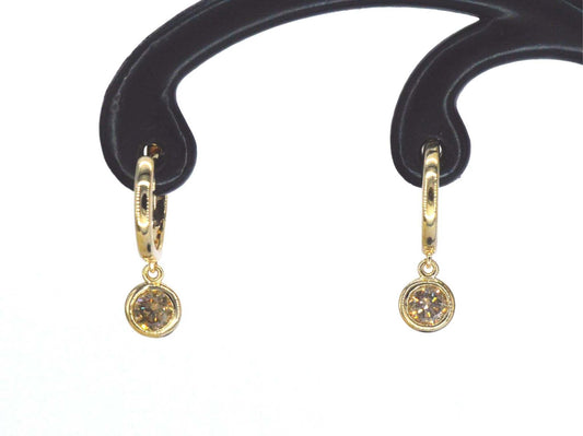 Gouden oorbellen met natuurlijke diamanten