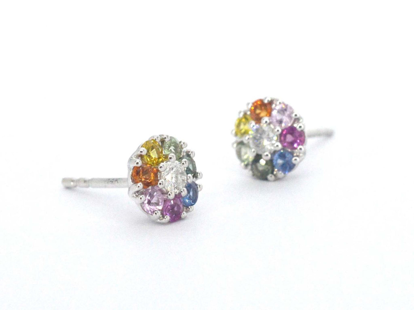 Witgouden oorbellen met diamant en saffieren