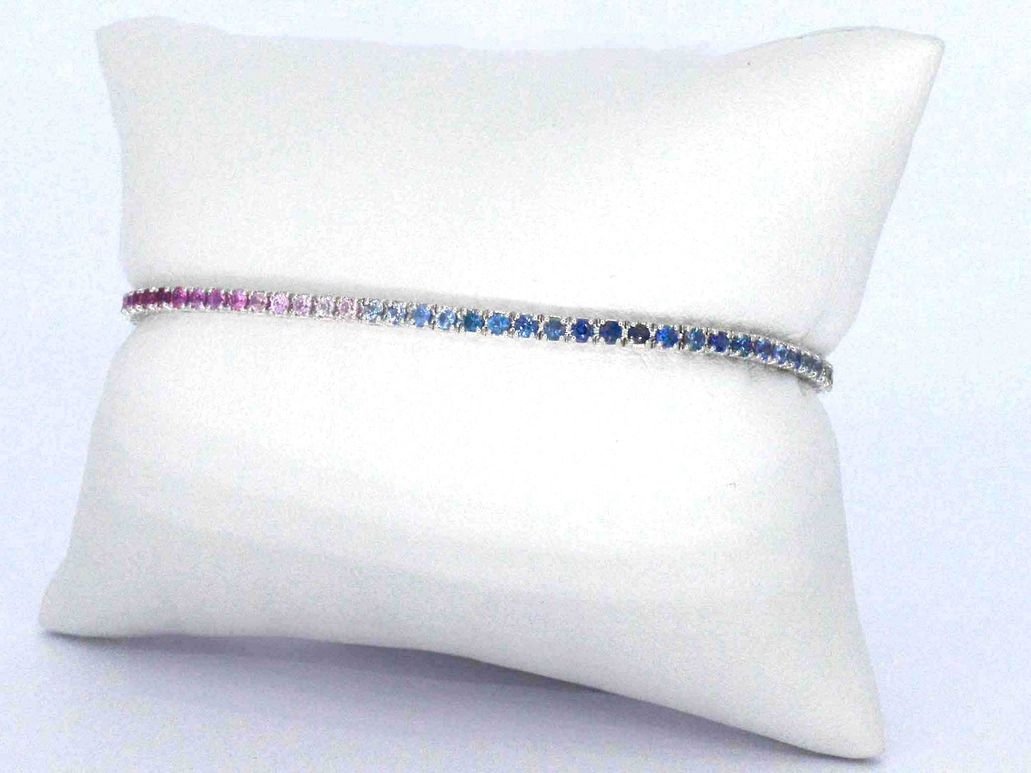 Gouden tennisarmband met 3.60 carat saffieren