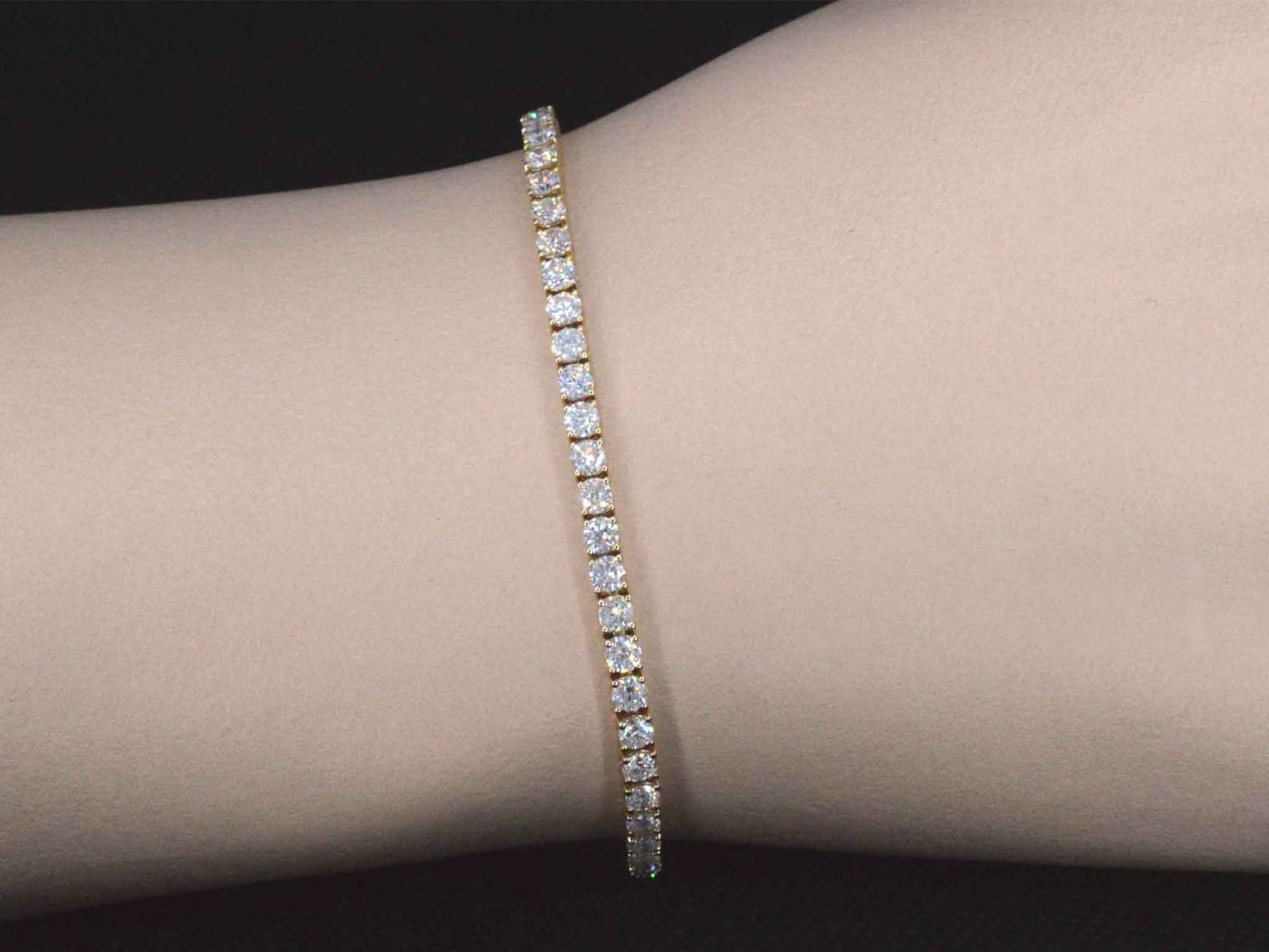 Gouden armband met 5.50 carat briljant geslepen diamanten
