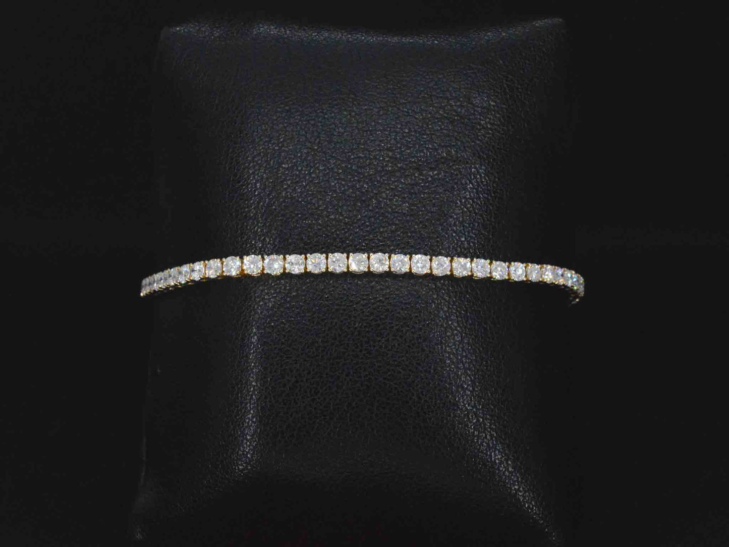 Gouden armband met 5.50 carat briljant geslepen diamanten
