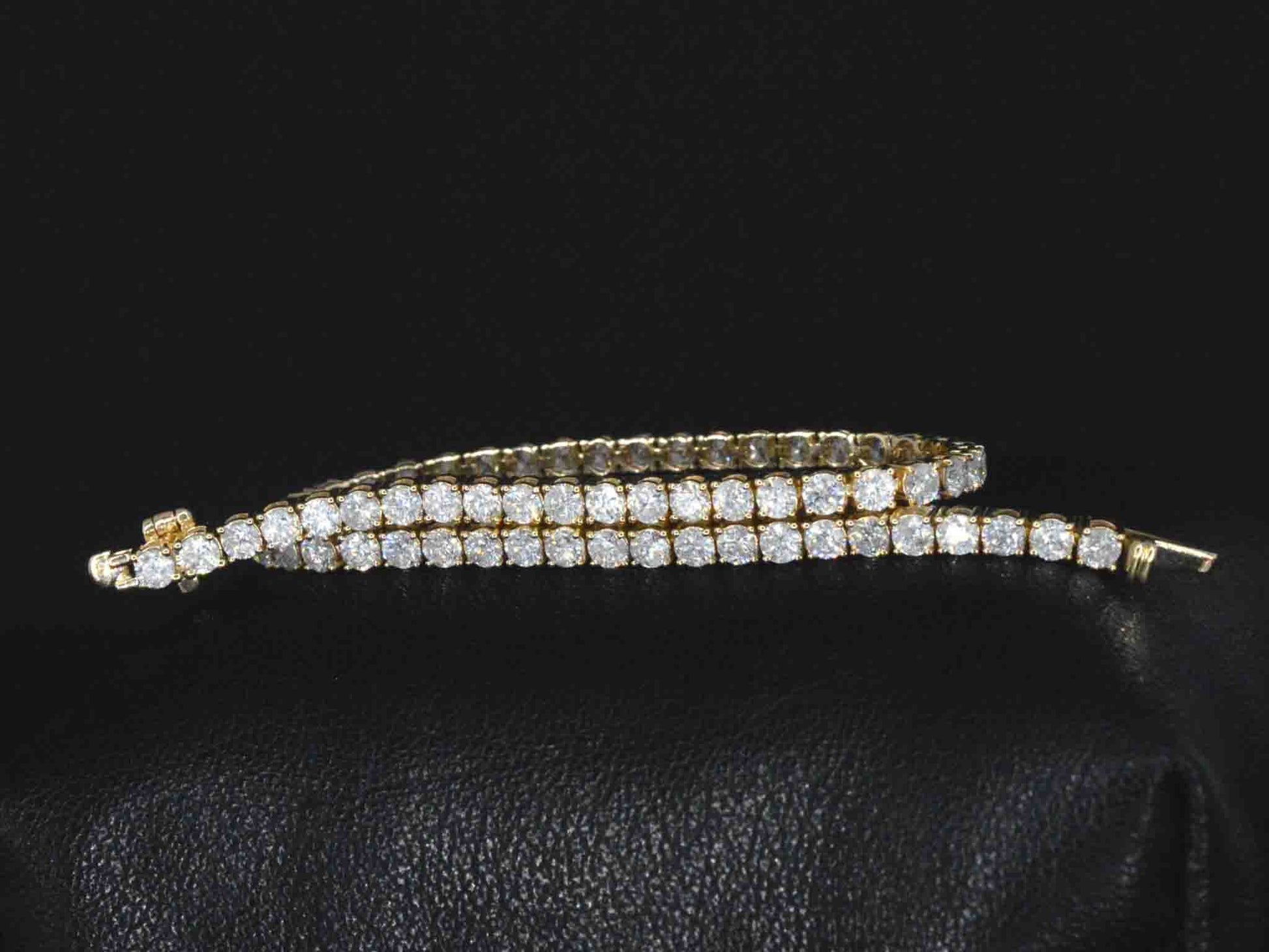 Gouden armband met 5.50 carat briljant geslepen diamanten