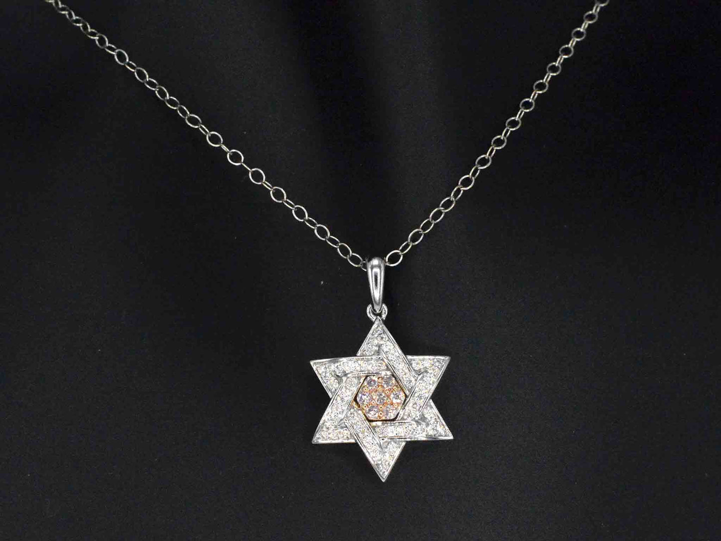 Davidster hanger met natuurlijke roze en witte diamanten van hoge kwaliteit