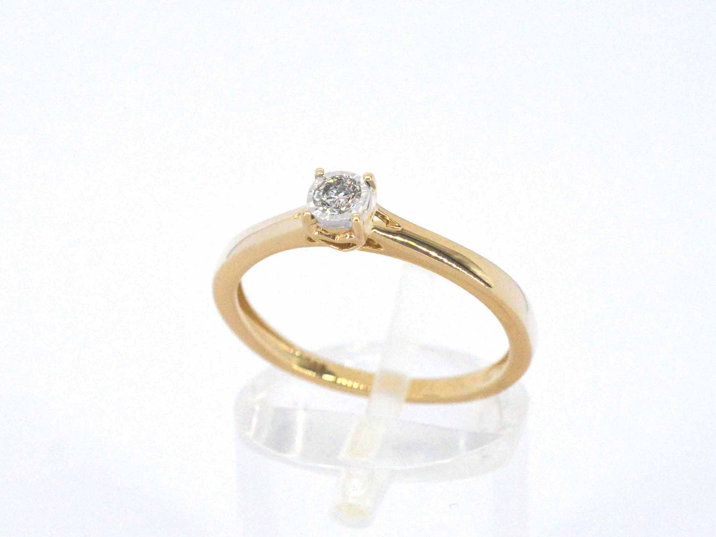 Gouden solitair ring met een natuurlijke diamant