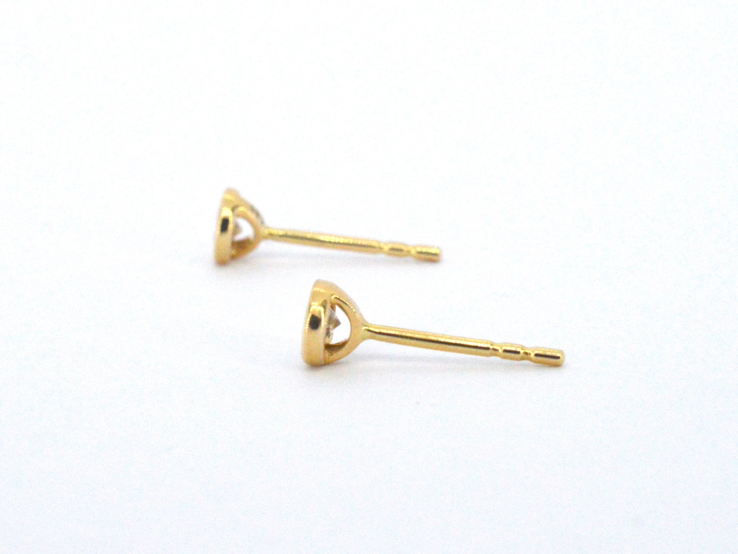Gouden solitair ring met een natuurlijke diamant