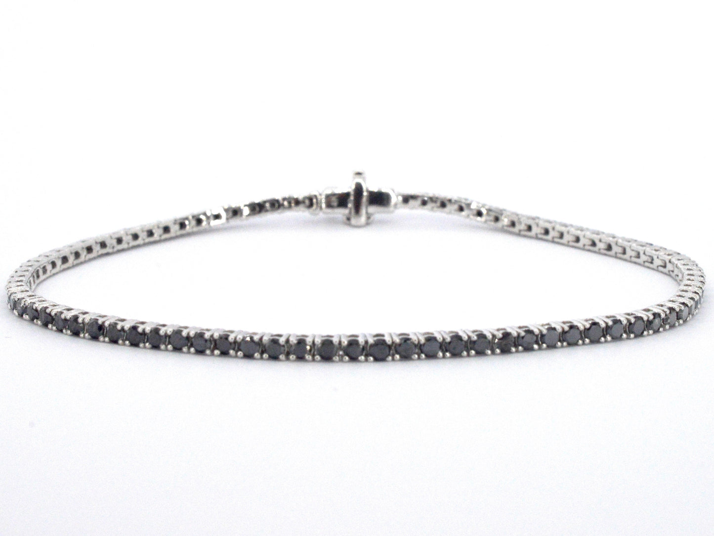 Witgouden tennisarmband met 2.80 carat aan zwarte diamanten