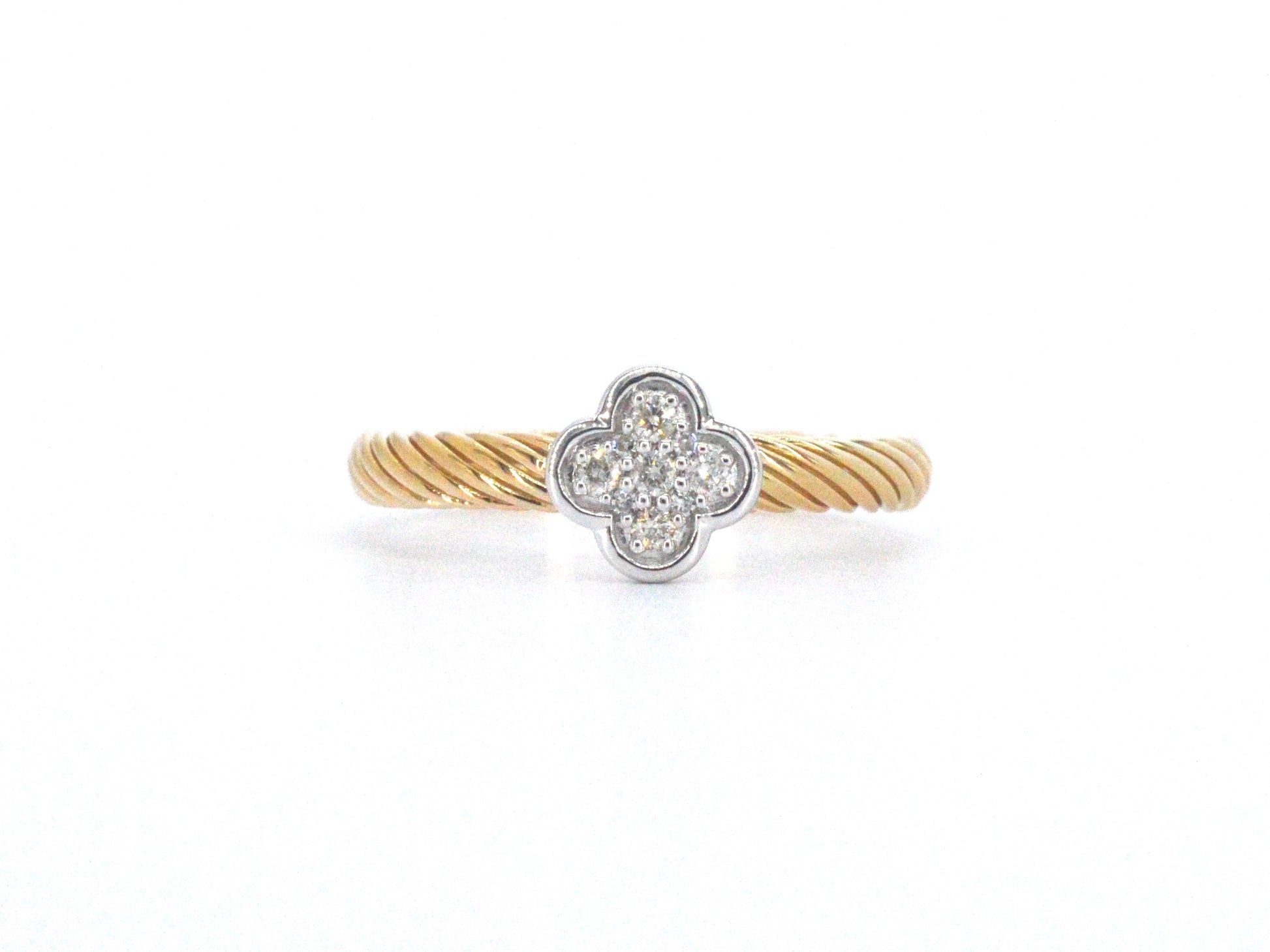 Gouden ring met een klavertje vier gezet met diamanten