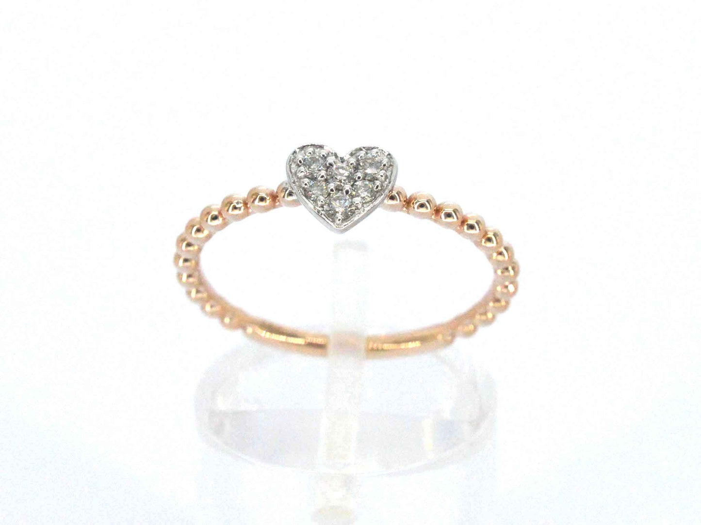 Rosegouden ring met een hartje vol gezet met diamanten